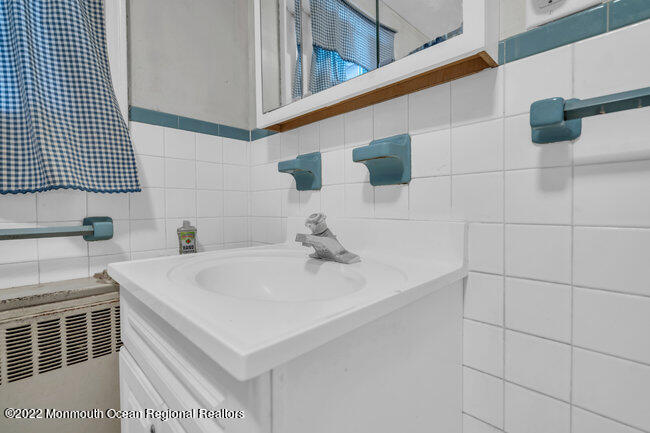 169 Maxim Road Howell, NJ 07731 - Photo 15 of 28 019_dsc00836