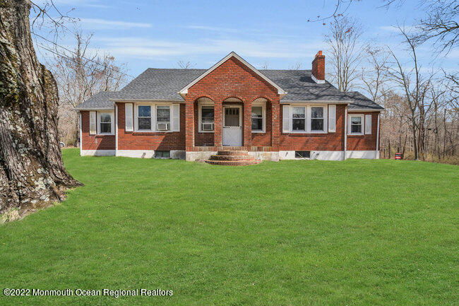 169 Maxim Road Howell, NJ 07731 - Photo 2 of 28 001_dsc00793
