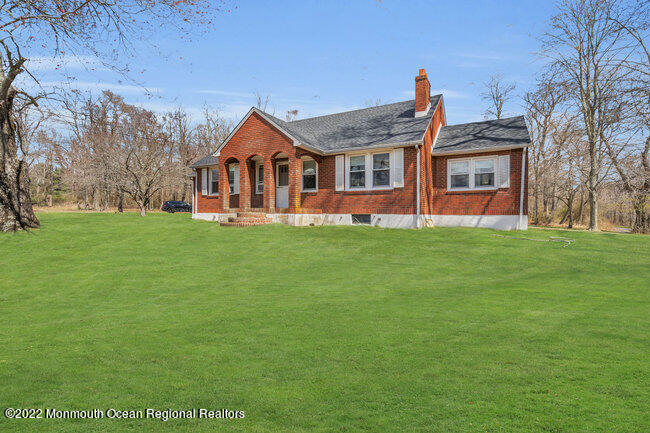 169 Maxim Road Howell, NJ 07731 - Photo 3 of 28 004_dsc00803