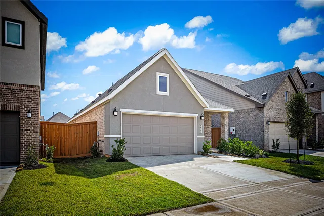 $2,200 | 5822 Majestic Sky Drive, Katy, TX 77493