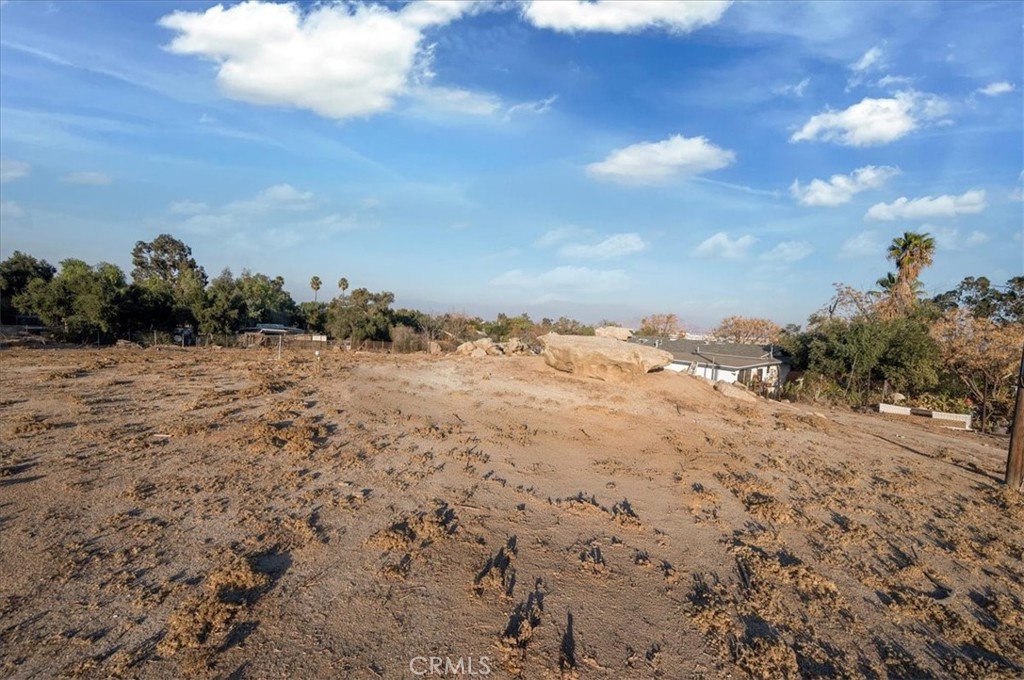 22600 Marquez Road Perris, CA 92570 - Photo 14 of 14 a view of a dry yard with trees