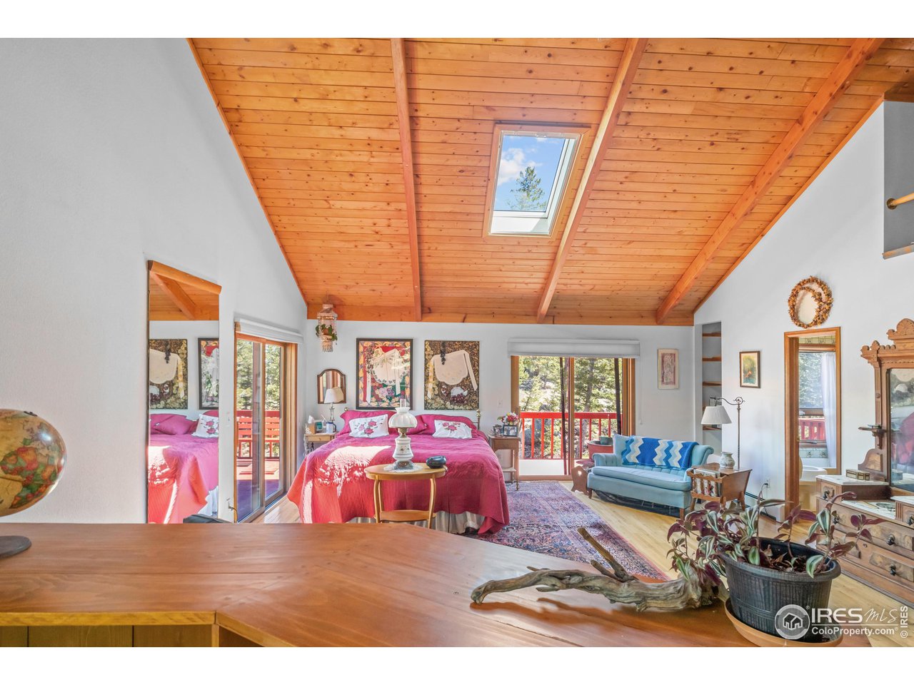 470 Brook Circle Boulder, CO 80302 - Photo 14 of 40 Primary bedroom