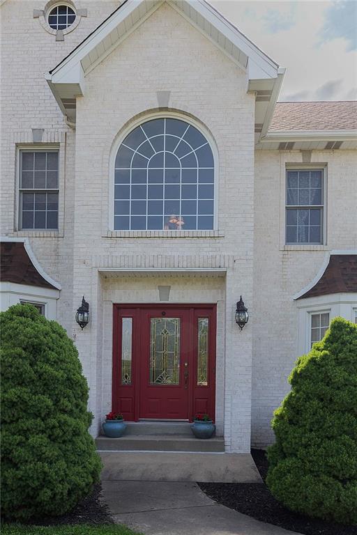 501 Hidden Court McKees Rocks, PA 15136 - Photo 2 of 25