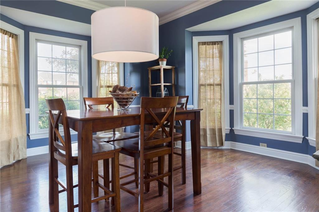 501 Hidden Court McKees Rocks, PA 15136 - Photo 4 of 25 Separate dining room