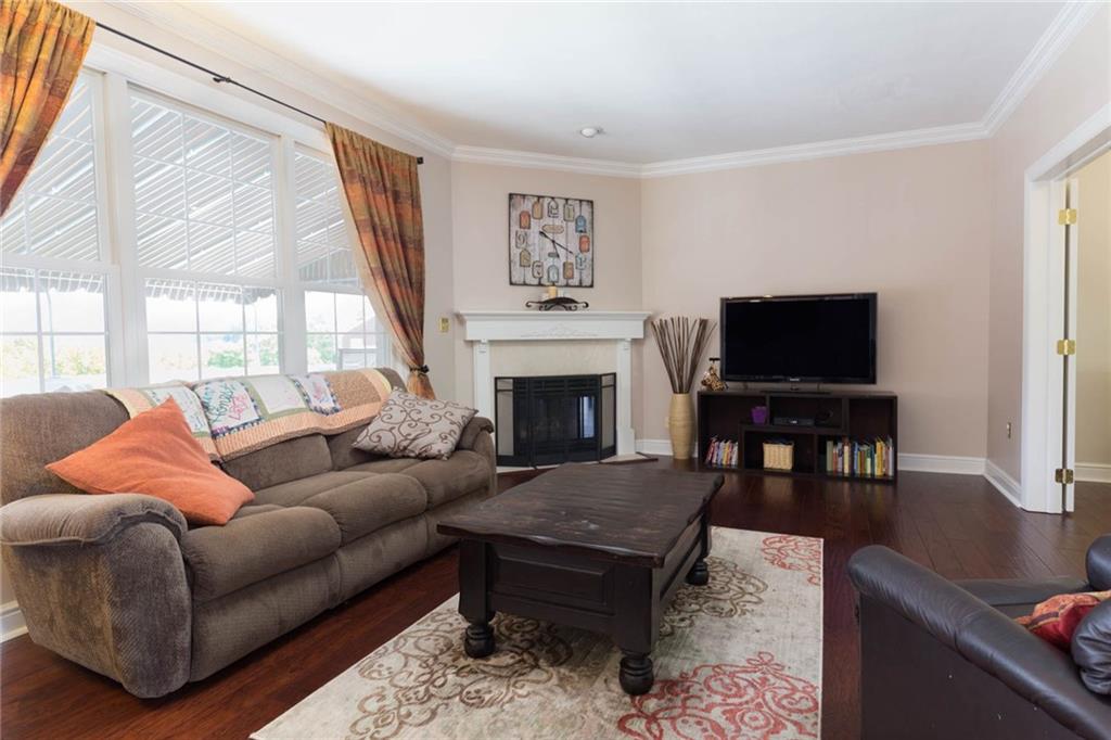 501 Hidden Court McKees Rocks, PA 15136 - Photo 7 of 25