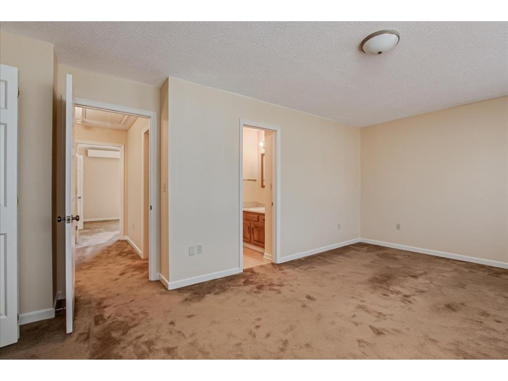112 Scotland Road, Unit B3 Kingsport, TN 37660 - Photo 20 of 32 2nd Bedroom