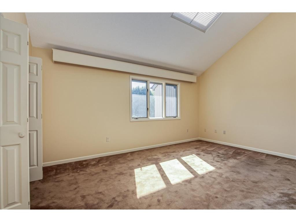 112 Scotland Road, Unit B3 Kingsport, TN 37660 - Photo 21 of 32 Master Bedroom