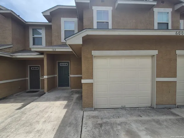 $1,350 | 6002 Jax Way, Unit 102, San Antonio, TX 78244