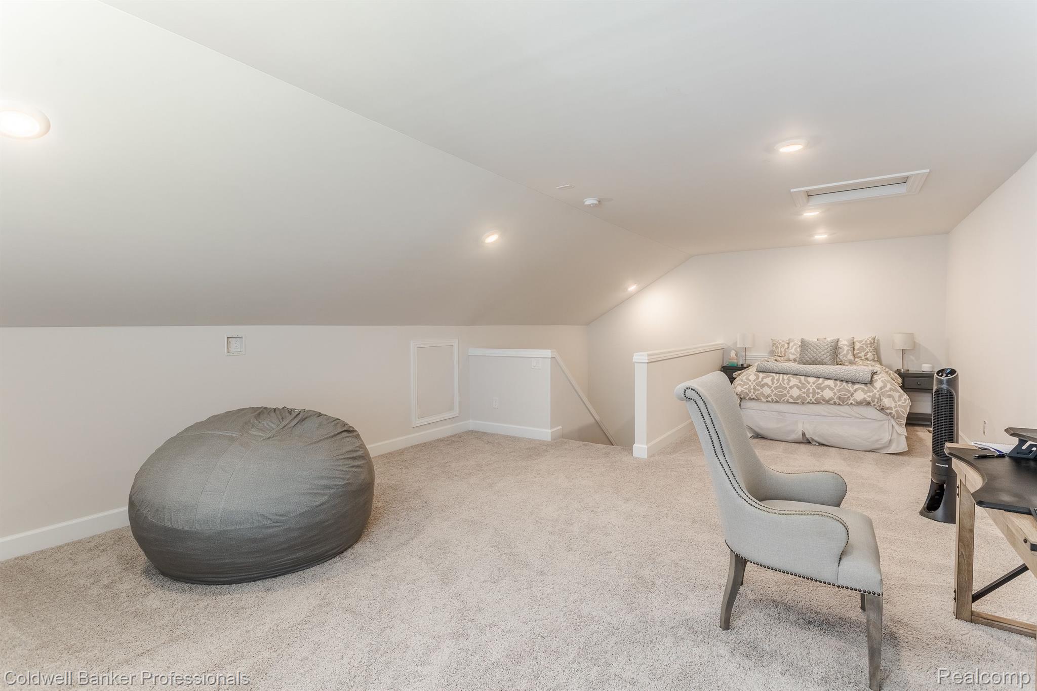 24263 Oak Ridge Boulevard South Lyon, MI 48178 - Photo 34 of 40 Gallery Image 34