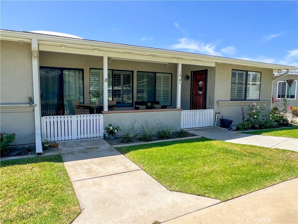 1621 Monterey Road Seal Beach, CA 90740 - Photo 2 of 4