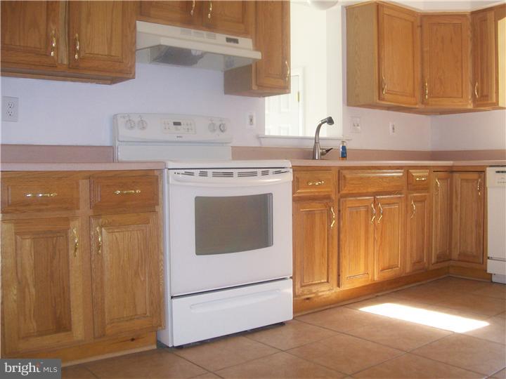 94 Markel Road Malvern, PA 19355 - Photo 4 of 5 Kitchen