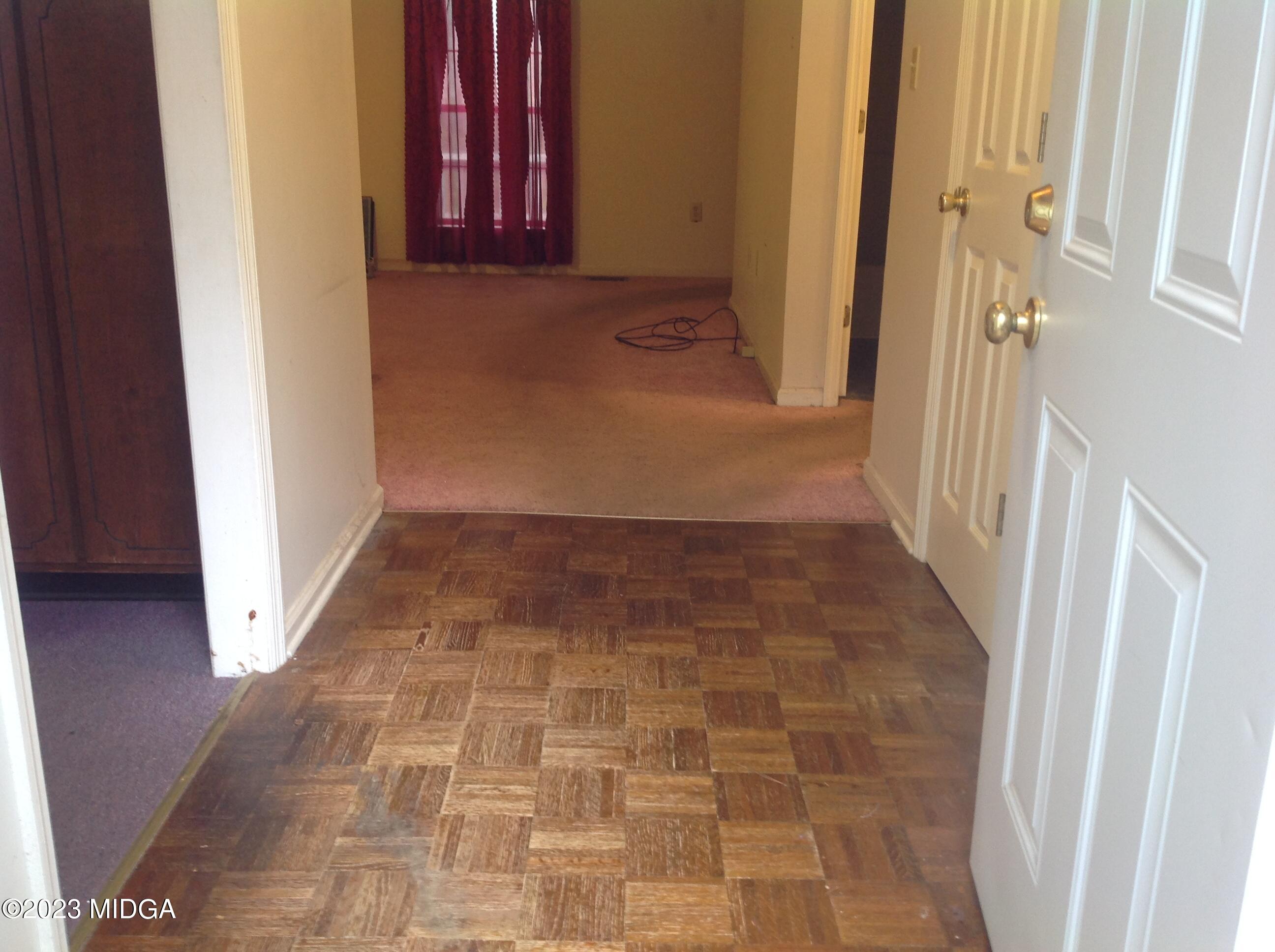 6251 Columbus Road Macon, GA 31206 - Photo 5 of 33 a view of a hallway