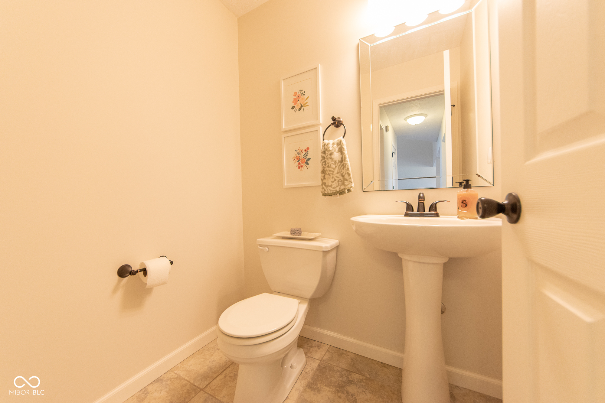 3055 Fox Ridge Drive Columbus, IN 47203 - Photo 14 of 34