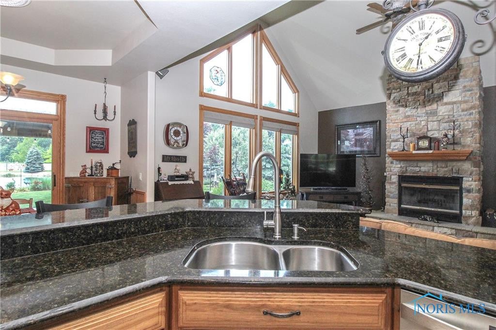 1456 Bury Road Oregon, OH 43616 - Photo 19 of 44 Gallery Image 19