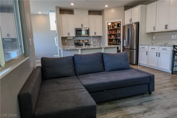 $2,550 | 12528 Mosticone Way, Las Vegas, NV 89141