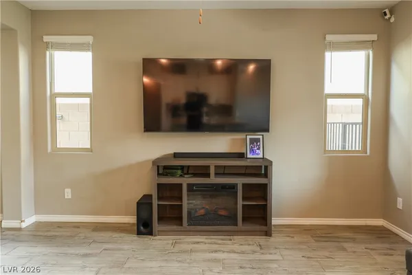$2,550 | 12528 Mosticone Way, Las Vegas, NV 89141