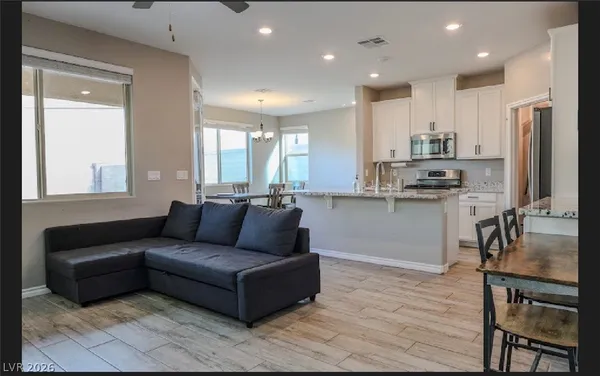 $2,550 | 12528 Mosticone Way, Las Vegas, NV 89141