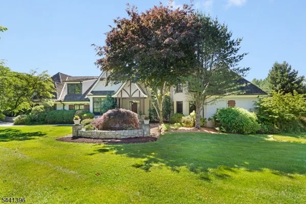 $1,750,000 | 9 Pitney Drive, Mendham, NJ 07945