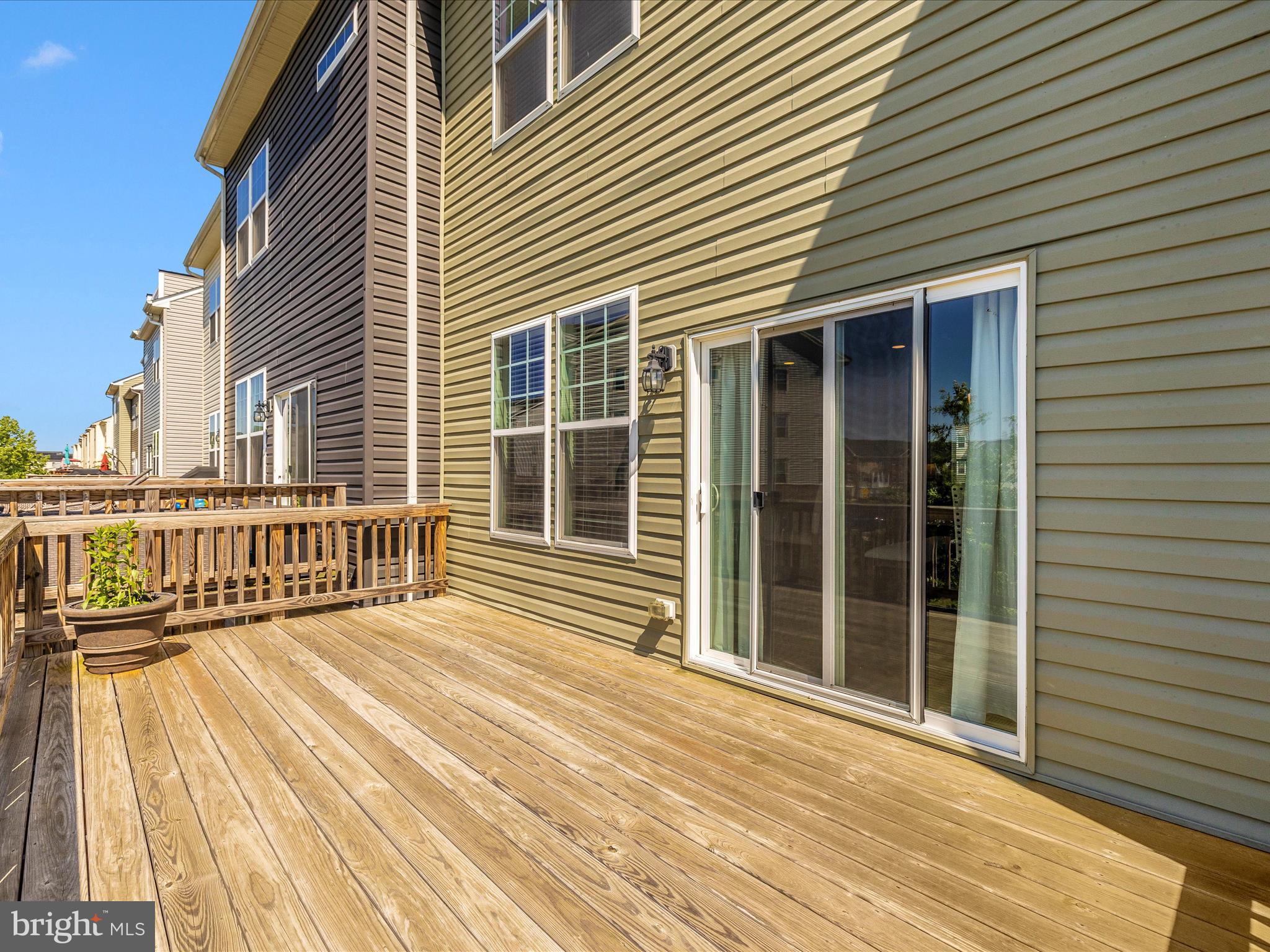 4652 Cambria Road Frederick, MD 21703 - Photo 38 of 40 Exterior Deck