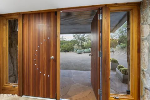 $2,499,000 | 7915 East Primrose Path, Carefree, AZ 85377