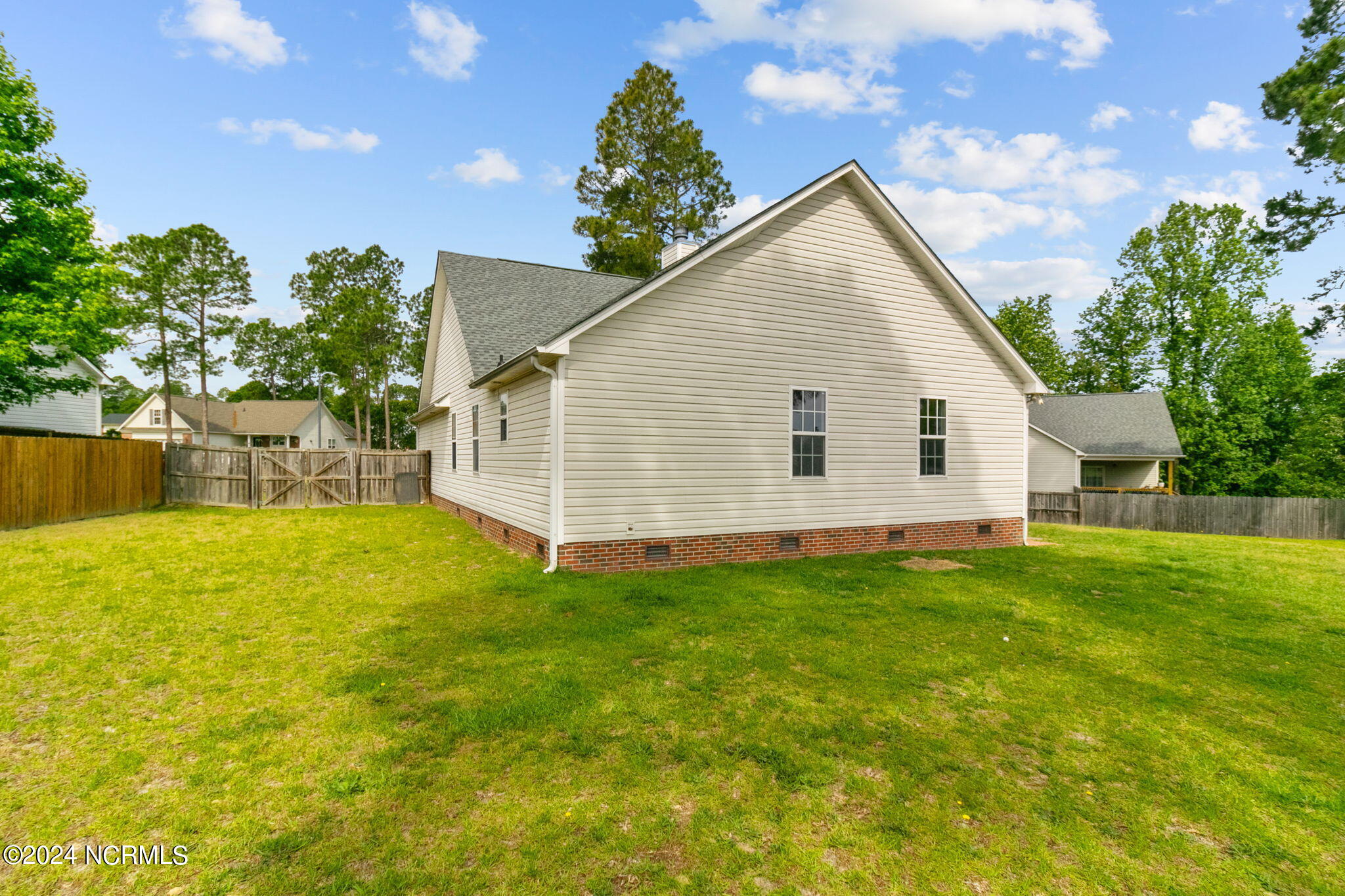 275 Chesapeake Road Cameron, NC 28326 - Photo 7 of 32 38-web-or-mls-IMG_5827