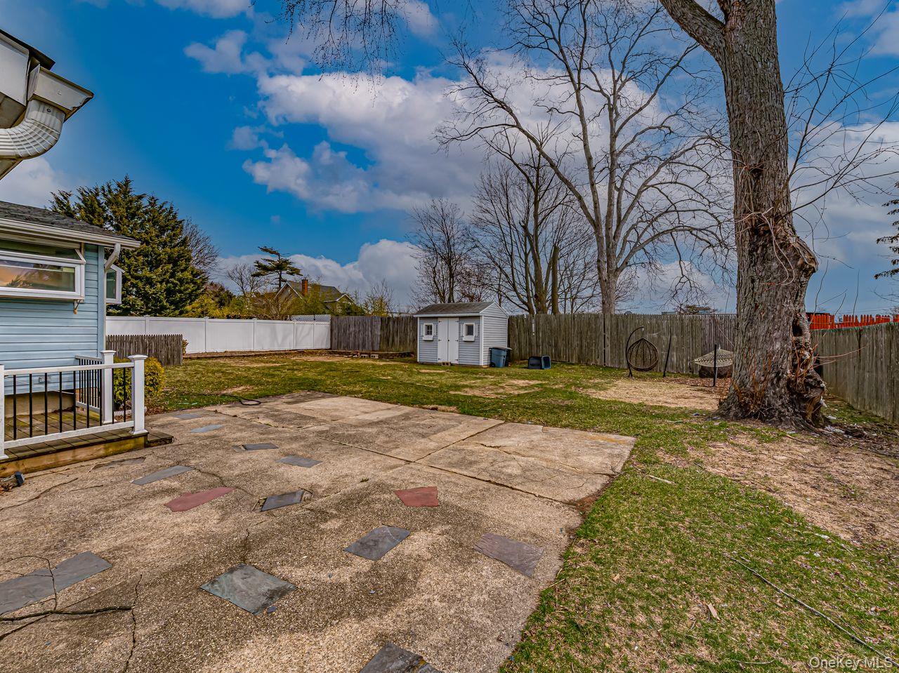 11 Lawrence Road Deer Park, NY 11729 - Photo 15 of 17