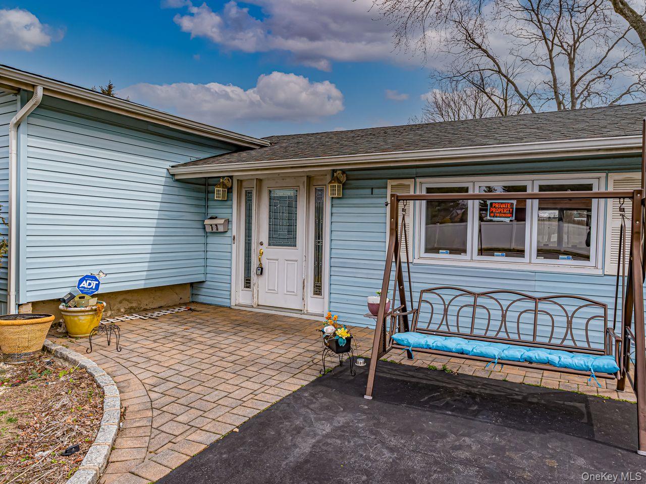 11 Lawrence Road Deer Park, NY 11729 - Photo 2 of 17