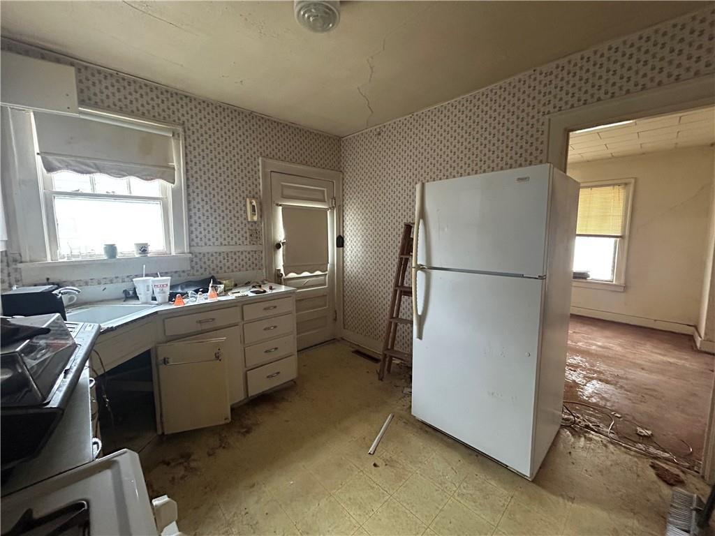 824 East Main Street Independence, KS 67301 - Photo 8 of 12