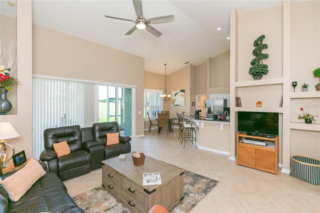 3516 Shadowood Drive Valrico, FL 33596 - Photo 11 of 56