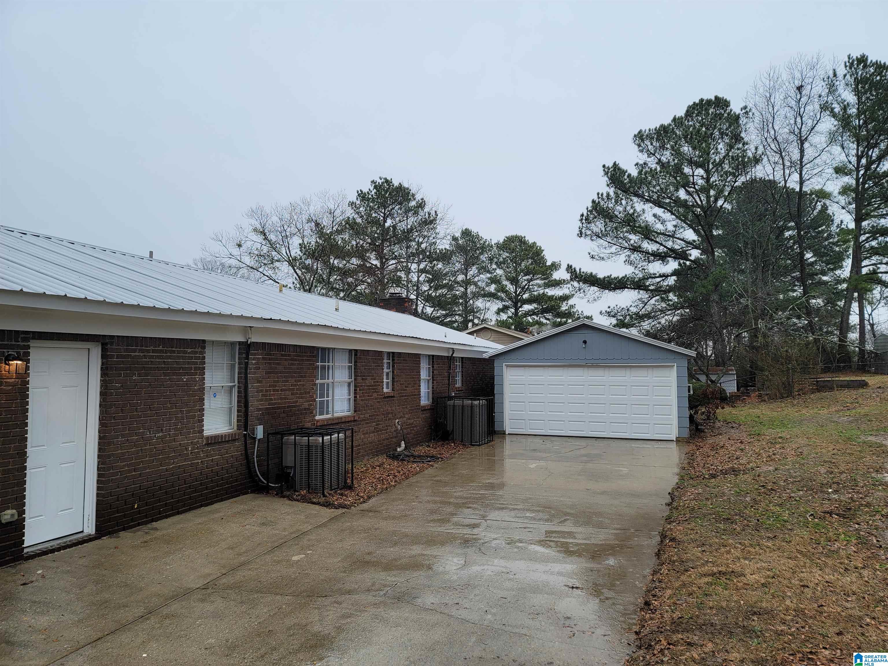 429 McKnight Street Bessemer, AL 35023 - Photo 4 of 28