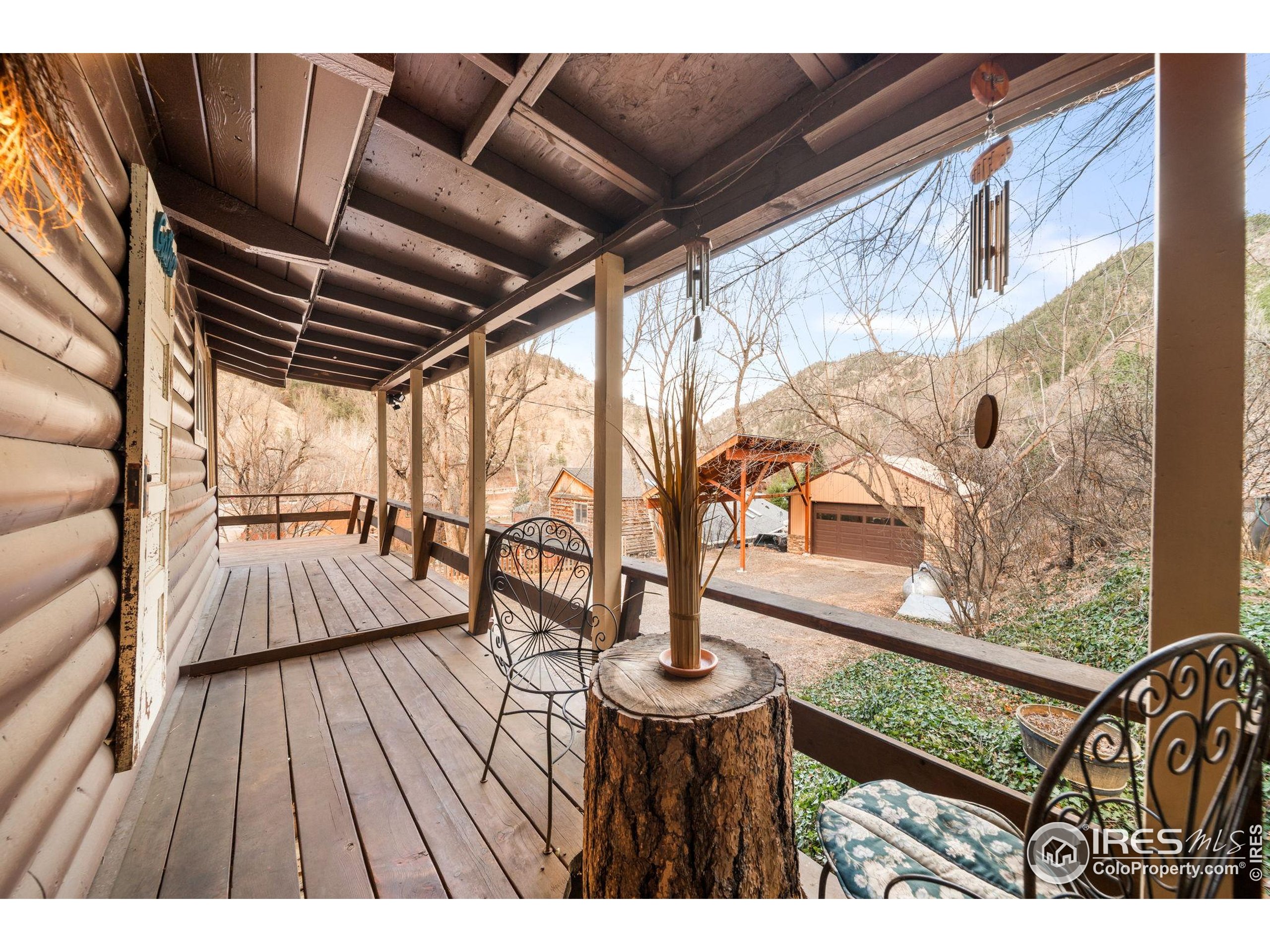 24 Tracy Trail Road Loveland, CO 80537 - Photo 5 of 34 a view of sitting space in balcony