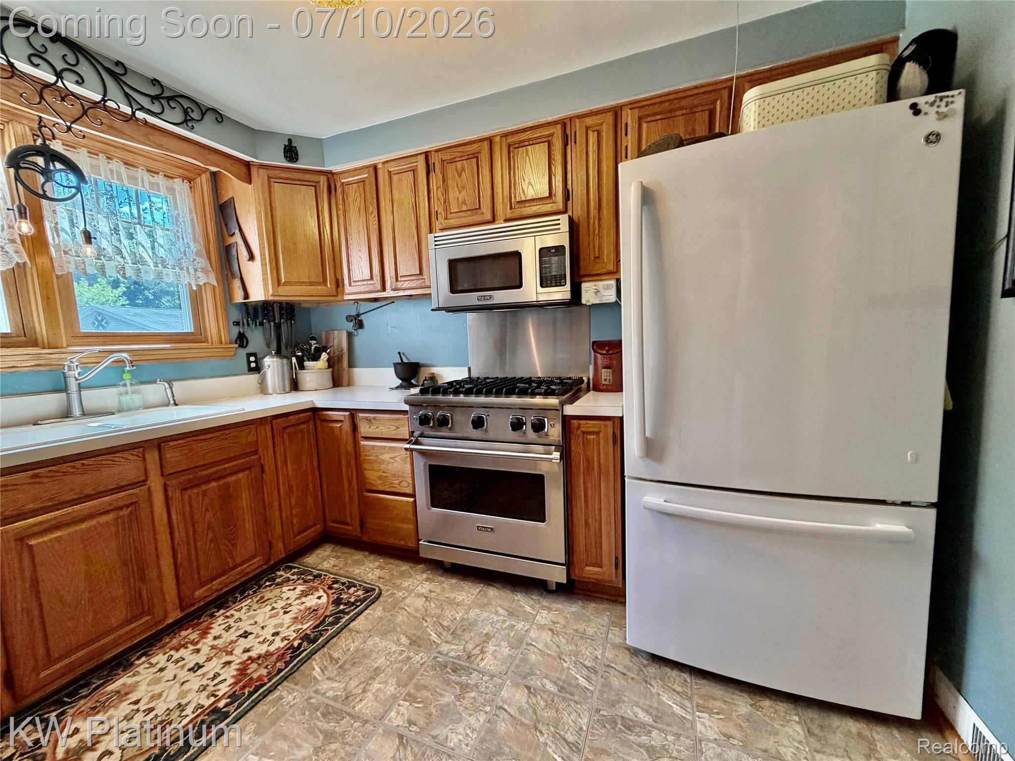 1581 Emerson Road Goodells, MI 48027 - Photo 9 of 45 Kitchen