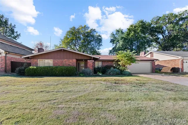 $245,000 | 1033 Sherbrooke Road, St. Charles, MO 63303