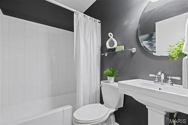 $245,000 | 1033 Sherbrooke Road, St. Charles, MO 63303