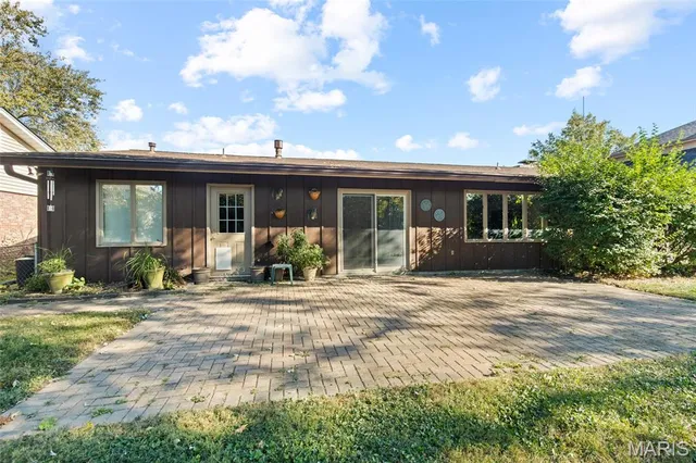 $245,000 | 1033 Sherbrooke Road, St. Charles, MO 63303