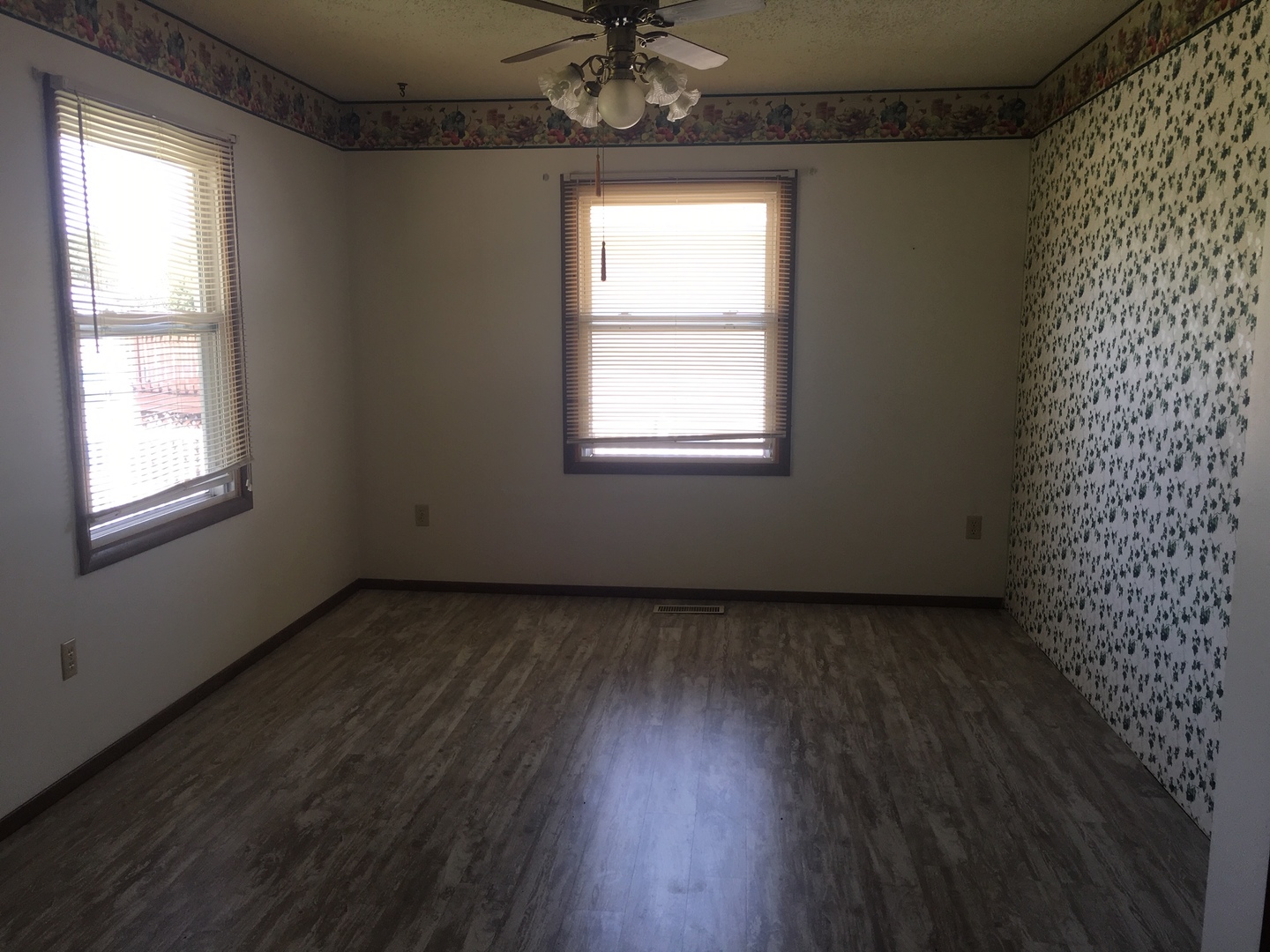 308 Marquette Road Spring Valley, IL 61362 - Photo 11 of 15