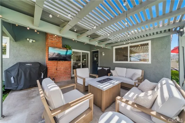 a view of outdoor space yard and patio