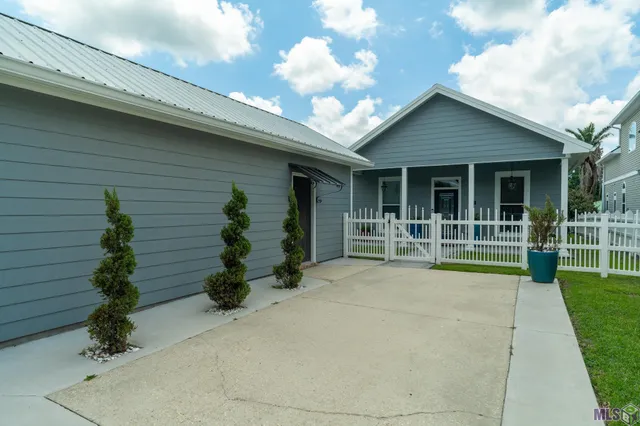 $394,900 | 12361 Home Port Drive, Maurepas, LA 70449