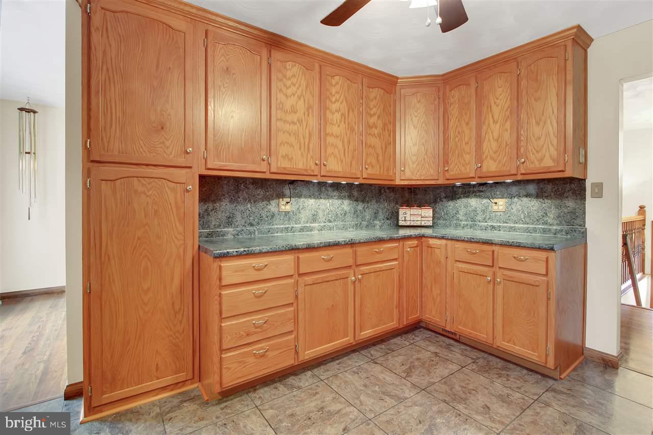 522 Company Farm Road Aspers, PA 17304 - Photo 10 of 36