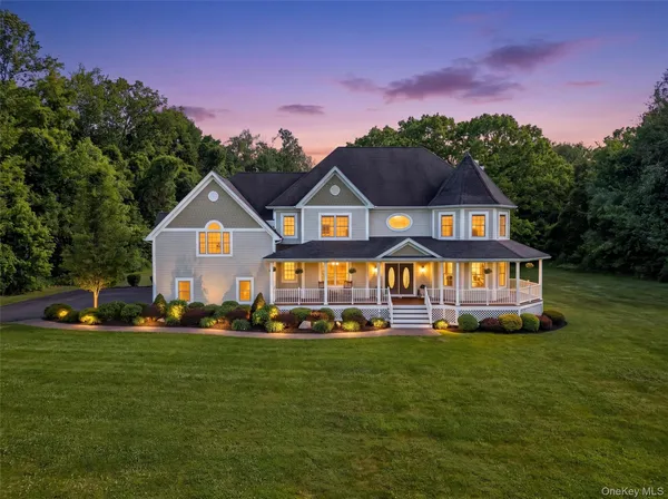 $949,000 | 17 Coopers Lane, Hopewell Junction, NY 12533