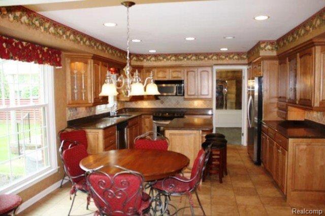 566 Ballantyne Road Grosse Pointe, MI 48236 - Photo 5 of 16 566B5