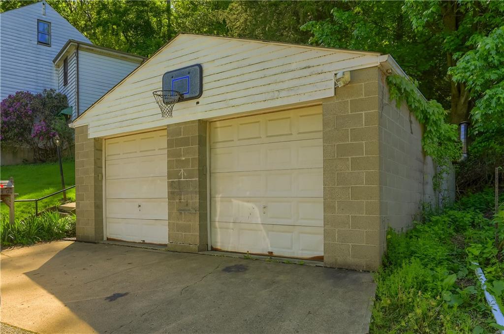 240 Mathilda Street Pittsburgh, PA 15209 - Photo 8 of 36