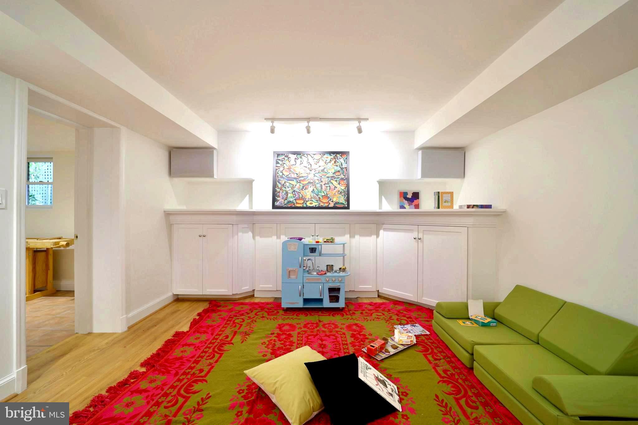 3137 Aberfoyle Place Northwest Washington, DC 20015 - Photo 71 of 85 a bedroom with a bed and window