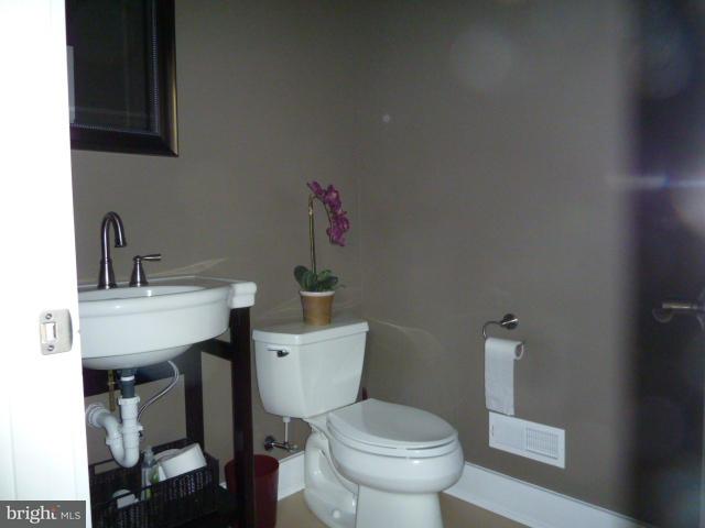 1727 Lampeter Road Lancaster, PA 17602 - Photo 27 of 48