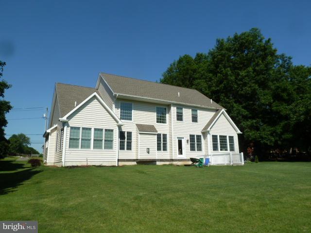 1727 Lampeter Road Lancaster, PA 17602 - Photo 5 of 48