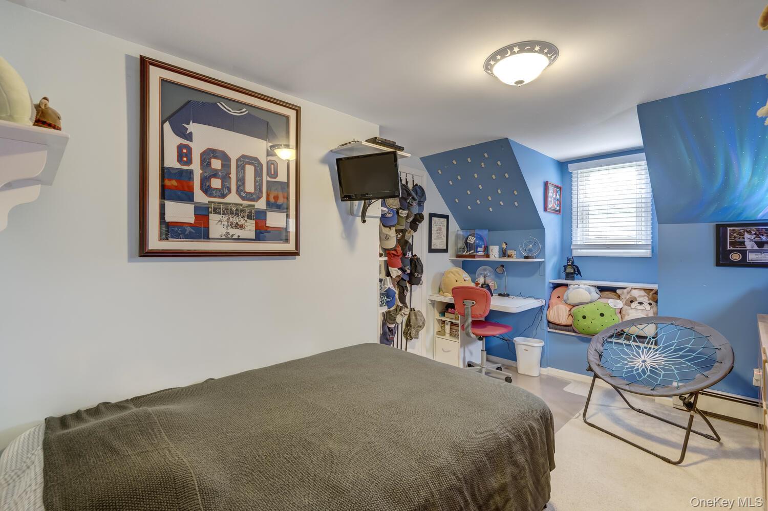 18 Loring Road Levittown, NY 11756 - Photo 21 of 28