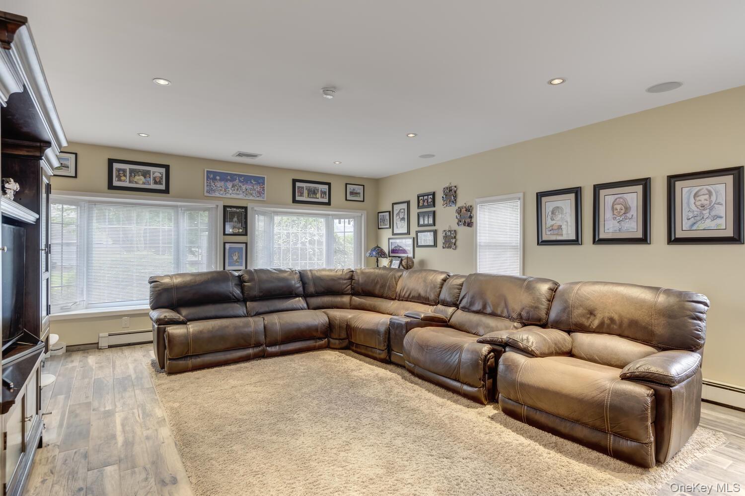 18 Loring Road Levittown, NY 11756 - Photo 8 of 28