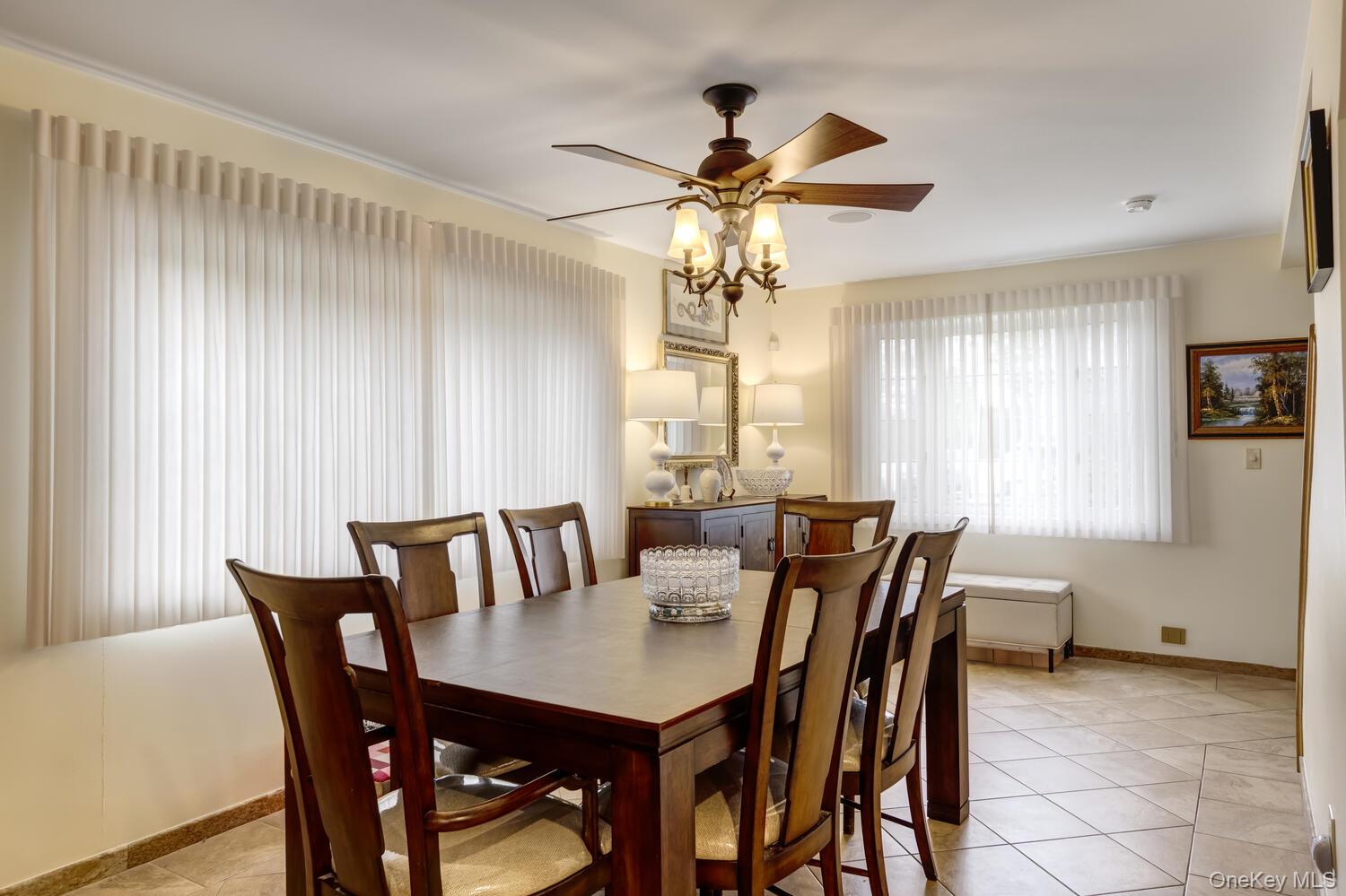 18 Loring Road Levittown, NY 11756 - Photo 9 of 28