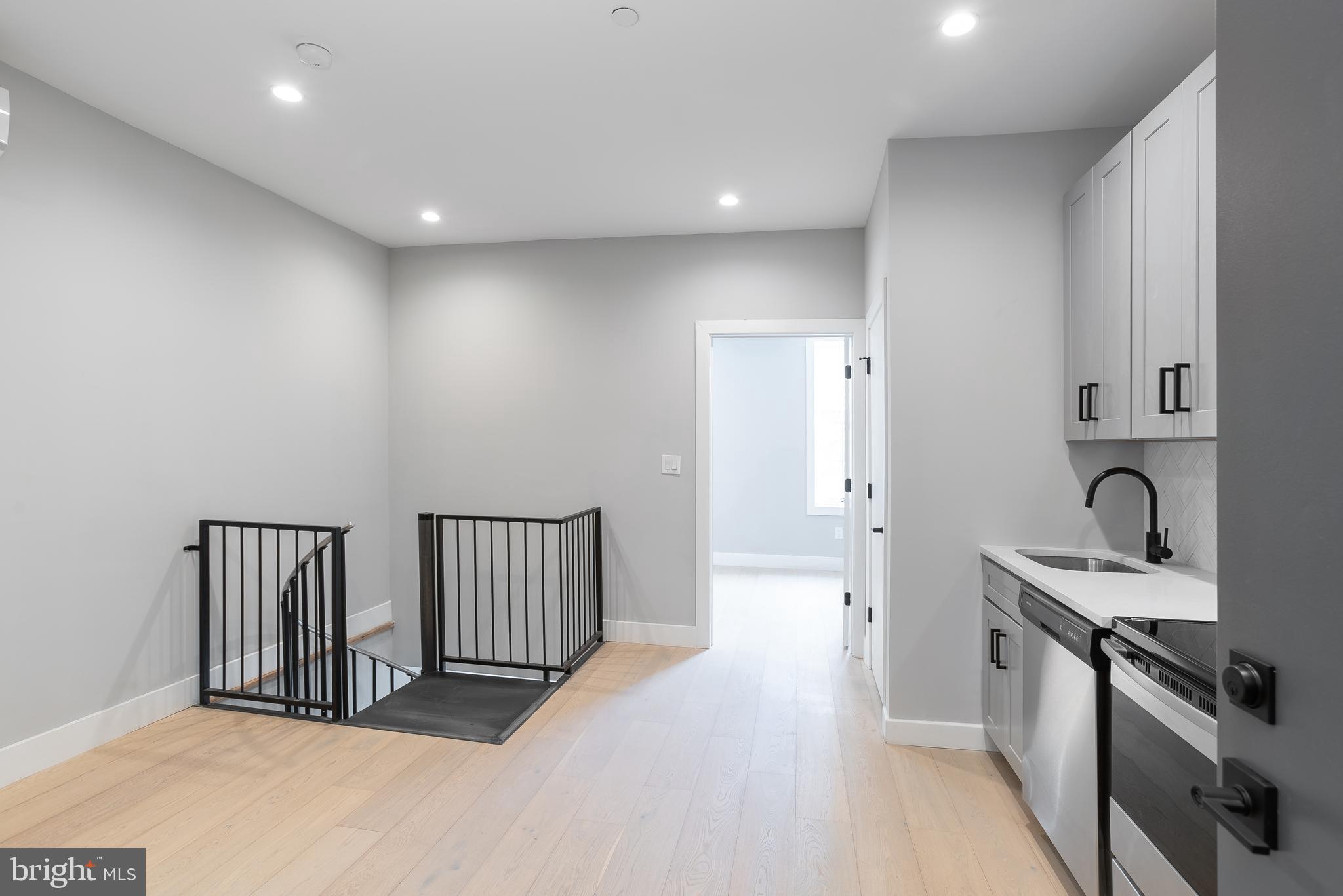 1707 Rittenhouse Square, Unit 1F Philadelphia, PA 19103 - Photo 5 of 24