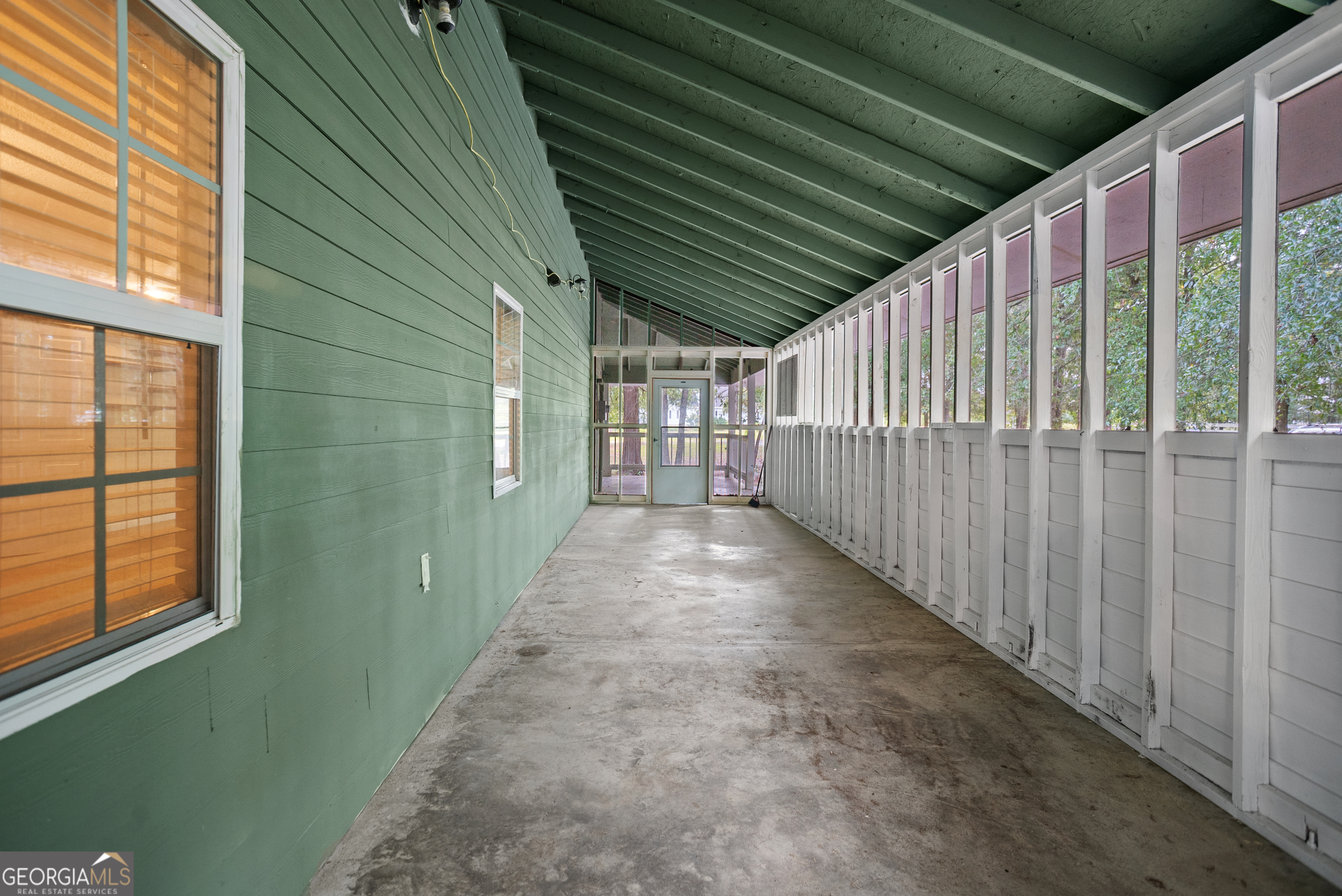 101 Ridge Drive Claxton, GA 30417 - Photo 24 of 30 a view of backyard with porch